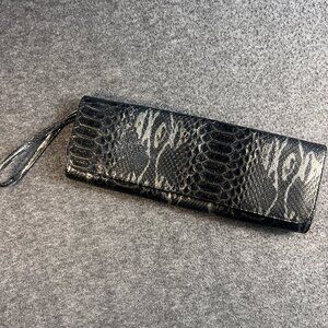 Clutch bag wrislet snakeskin faux leather by Ebisu Y2K